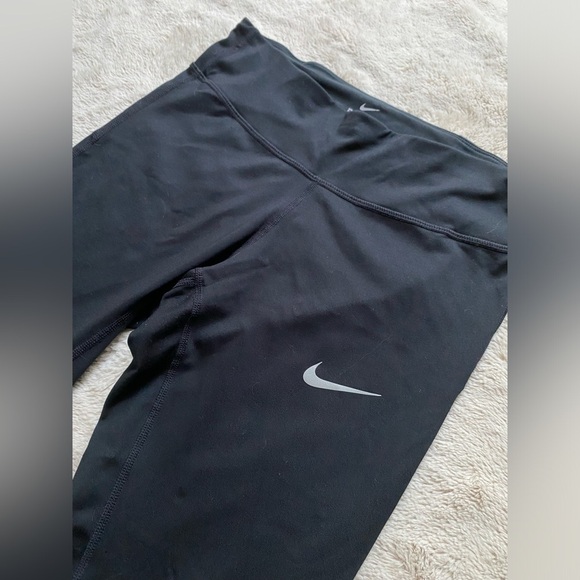 Nike Dri Fit Cropped Leggings 💕 - Picture 3 of 9